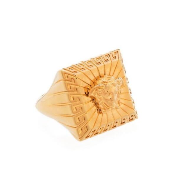 Versace Medusa Head Square Ring IT 17 US 8 Gold Tone Italian Luxury NIB - Picture 1 of 13